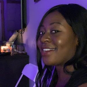 Meet your Posher, Angie